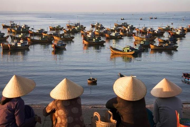 Từ 