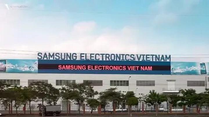 Chuyên gia Hotspot Matrix phân tích: Ai bảo mặc váy đen mùa hè là và marketing video